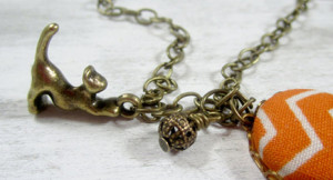 CatCharmNecklace_feat