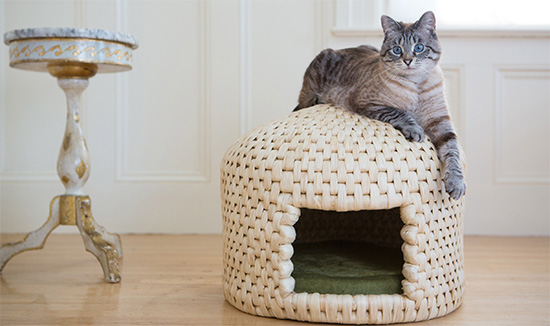 Traditional Japanese Neko Chigura Woven Cat House Now Available in