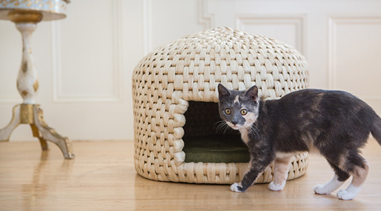 NekoHut Traditional Japanese Neko Chigura Woven Cat House