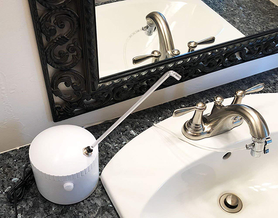 AquaPurr Cat Drinking Fountain for Cats Who Love to Drink from the Sink hauspanther