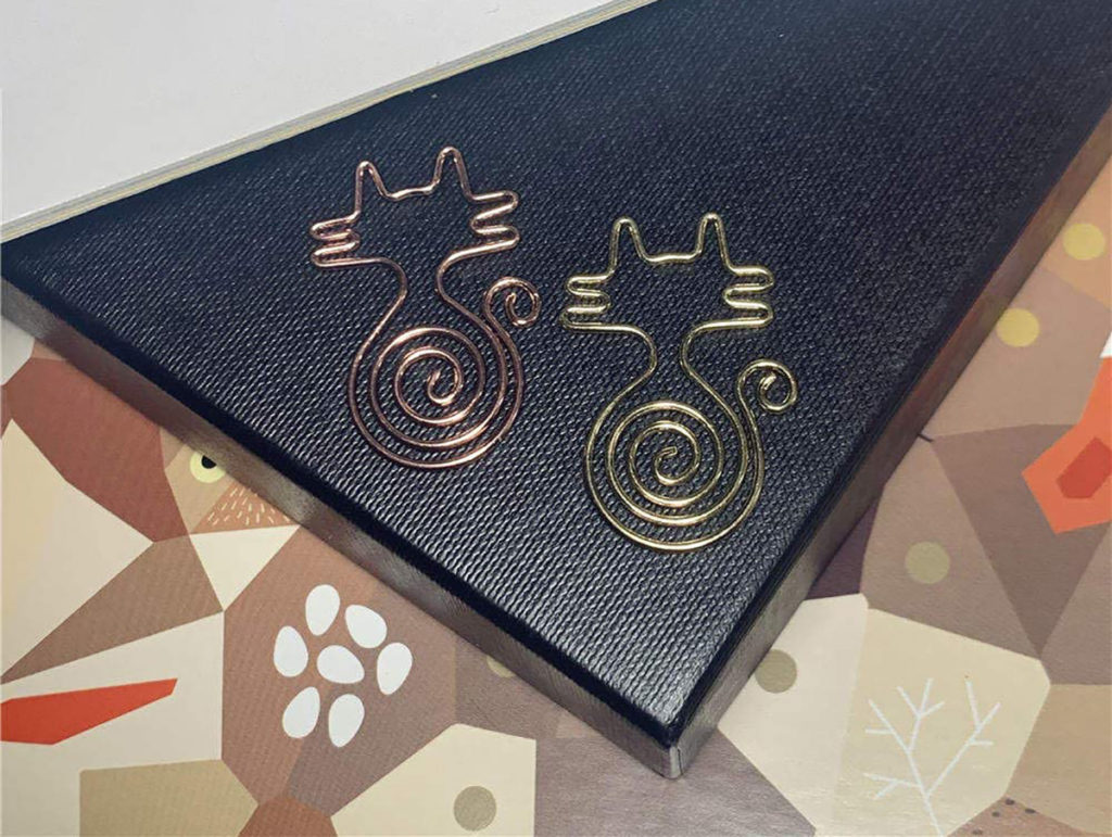 Cat Paper Clips Keep It Together! • hauspanther