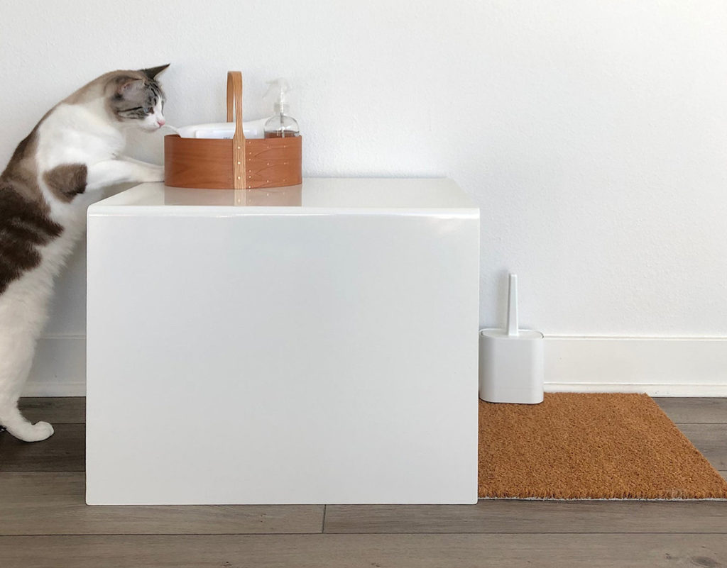 Minimalist Modern Litter Box Hider from Maison La Queue • hauspanther